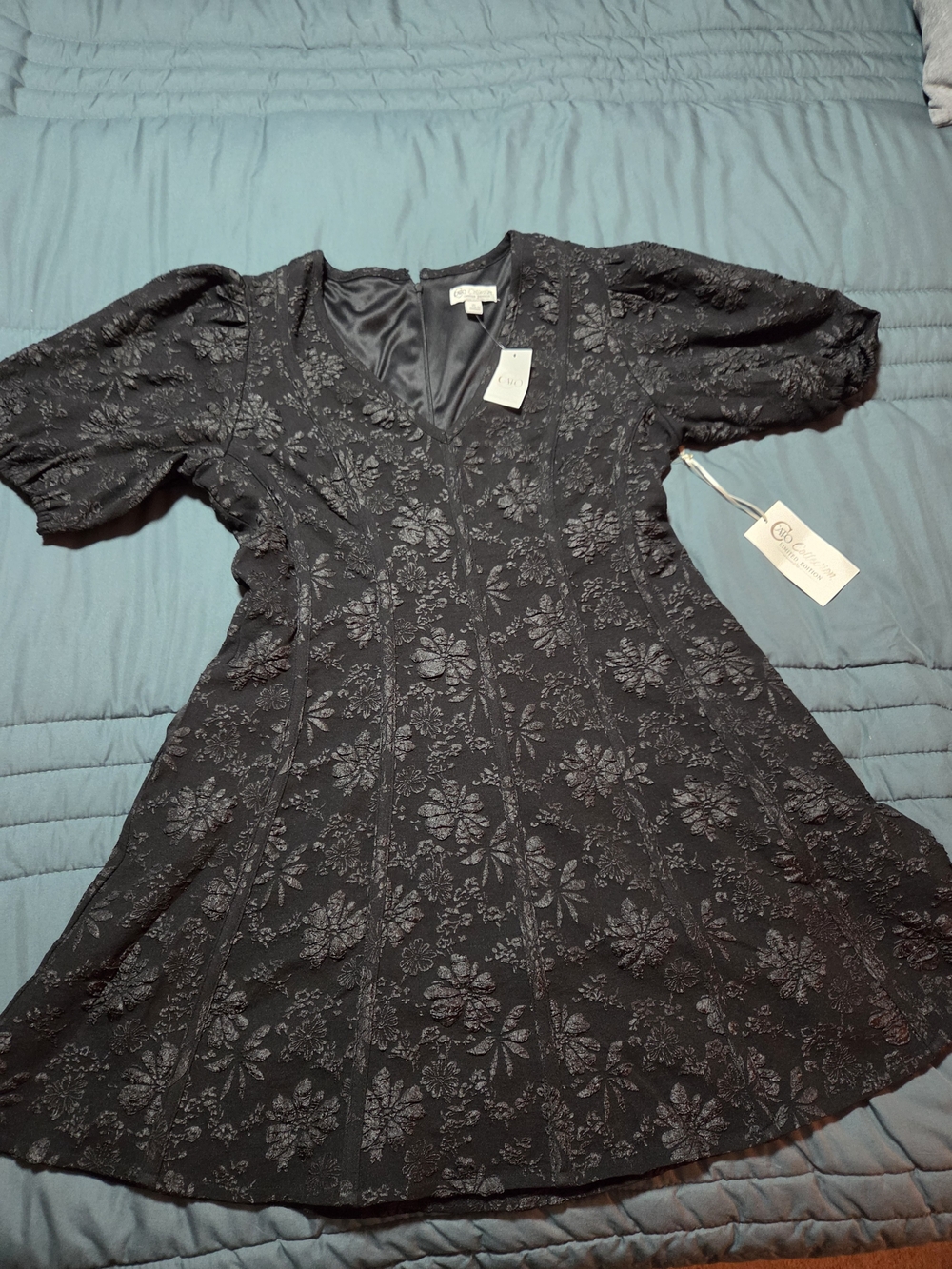 Cato Black Floral Jacquard V-Neck Dress with Puff Details XL Stretch New - Picture 2 of 3